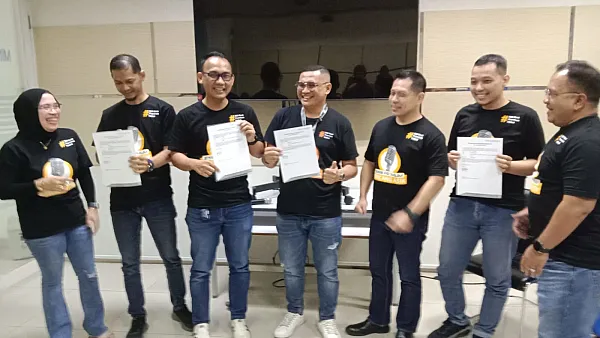 Premium telah membuka 4 cabang yang meliputi Wilayah Sumatera, Sulawesi Selatan, Jawa barat, dan Jawa Timur Surabaya.