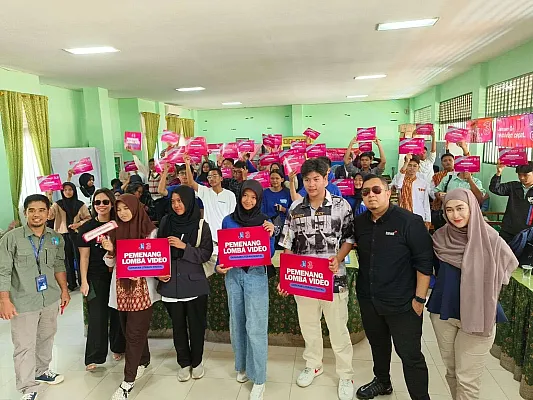 Kegiatan Gerakan Literasi Digital Bersama Gen Z di Aula SMA Negeri 3 Pontianak