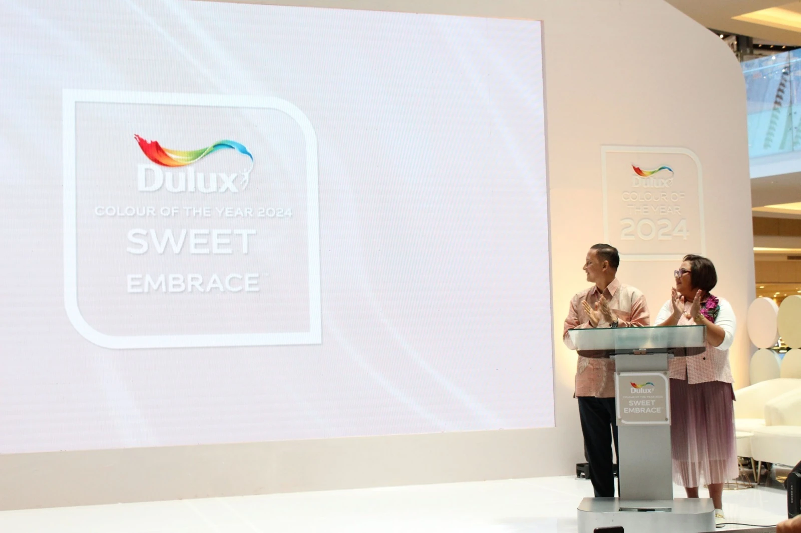 Dulux Tawarkan 3 Pilihan Colour of the Year 2024 Sweet Embrace