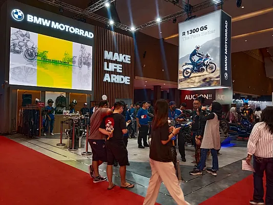 IIMS 2024 - Booth BMW