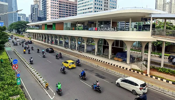 Shelter Transjakarta Dukuh Atas 1