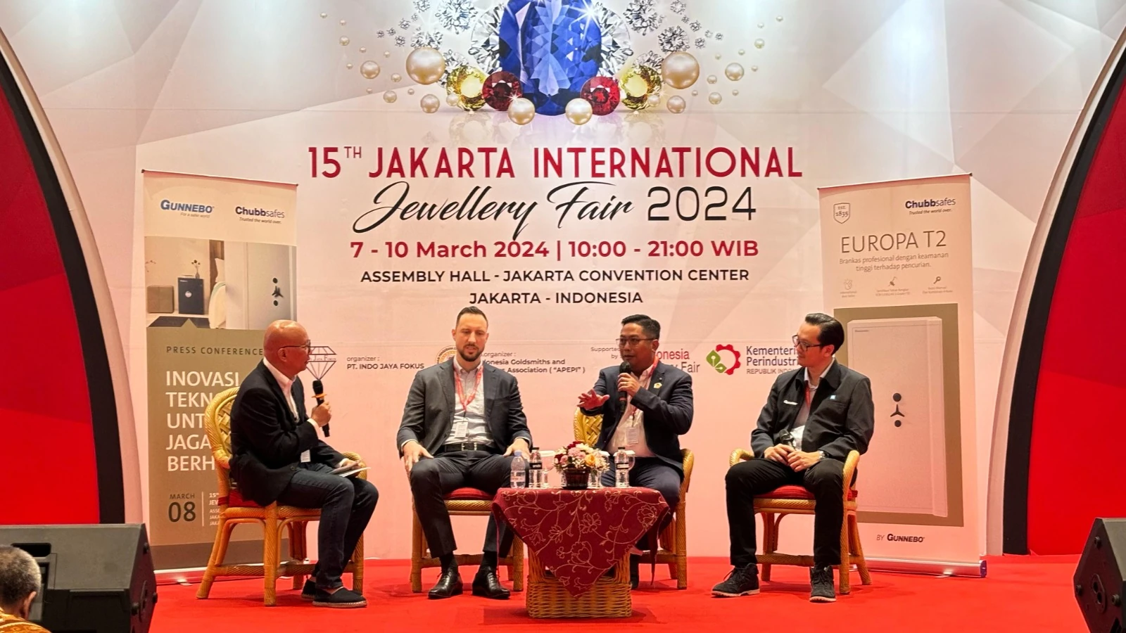 Hadir di Jakarta International Jewellery Fair 2024 Chubbsafes Luncurkan Brankas Seri EUROPA T2